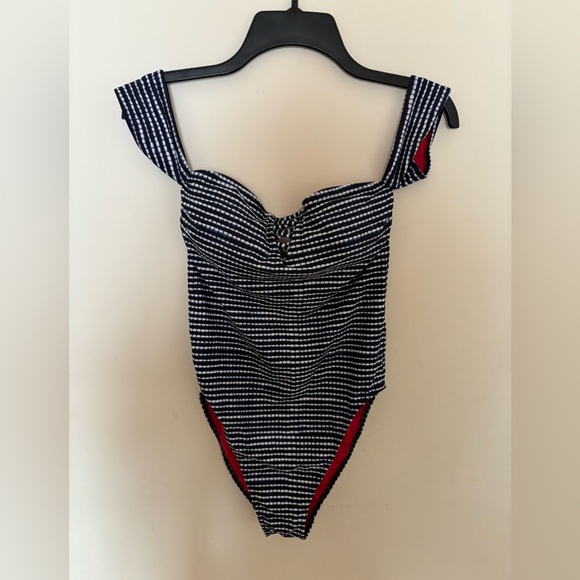 Hollister Swimsuit one piece for women - Picture 15 of 16